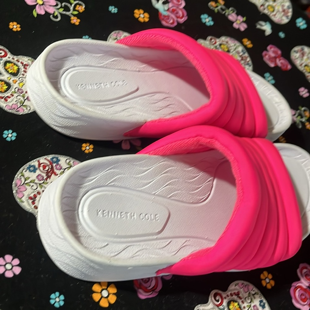 Kenneth Cole Women’s Pink Padded Slide Sandals | Size 8 | New Without Box - Picture 6 of 7